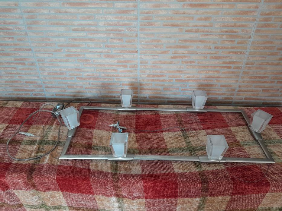 Candeeiro de Tecto Moderno com 6 Focos em Vidro Fosco
