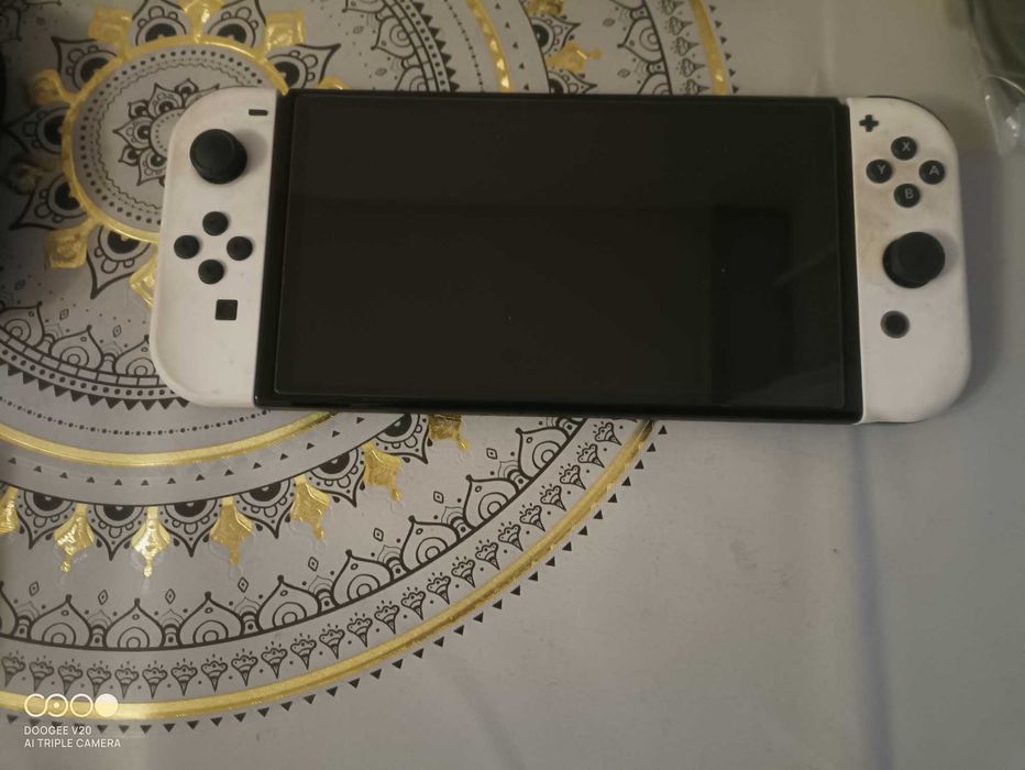 Продам Nintendo Swith