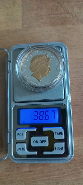 Продам серебряную монету