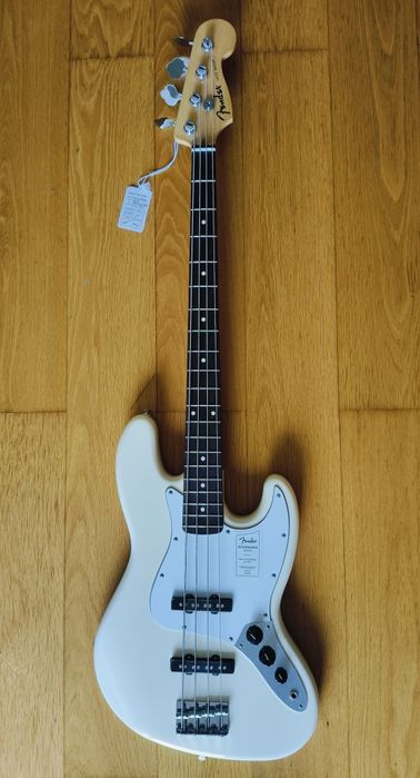 Baixo Fender Jazz Bass igual a novo