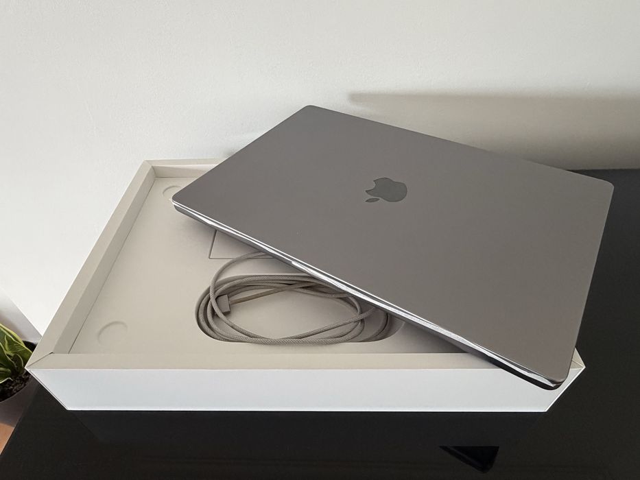 Macbook Pro M2 Max
