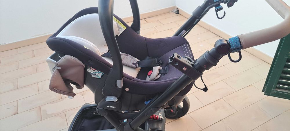 Carrinho bebé com ovinho e cadeira passeio Jané