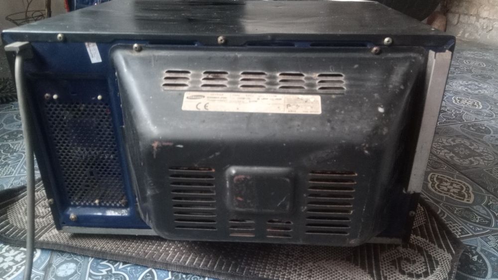 Микроволновая печь (+конвекция )- духовка, Samsung CE101KR с функцией