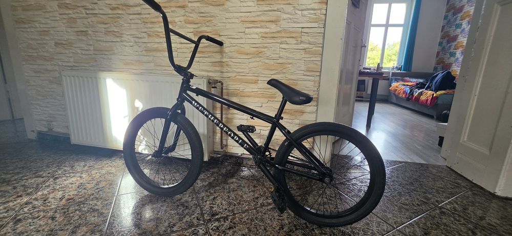 Czarny rower BMX WETHEPEOPLE Thrillseeker