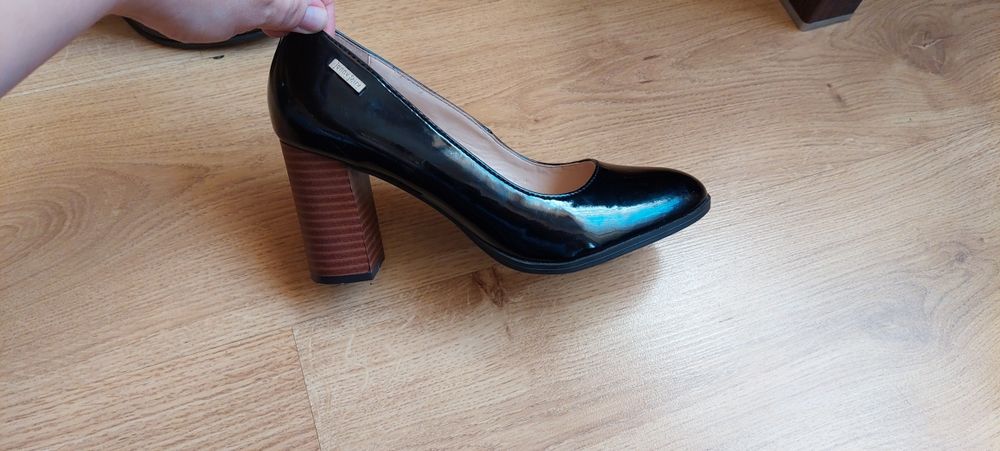 Piękne czółenka raz nałożone rozm.36. Obcas 7,5cm
