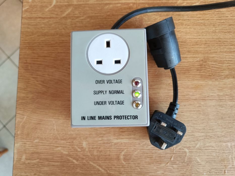 Ochronnik urządzeń elektrycznych zabezpieczenie przeciwprzepięciowe wysokie niskie napięcie - fotowoltaika, generator