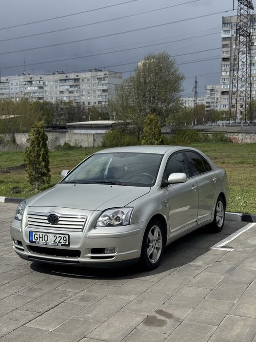 Toyota Avensis 2,0d механіка в ідеальному стані дизель
