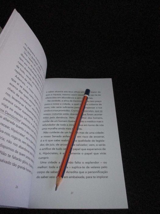 Livro Do Riso e da Loucura Hipócrates 1ª edição 2009