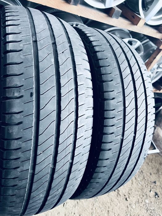 Шини Резина Літні 235 65 16C Michelin Agilis3 2шт