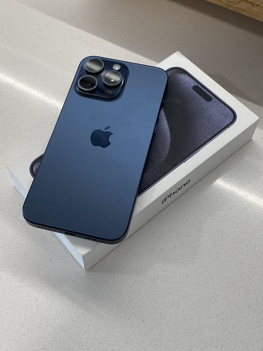 Iphone 15 Pro Max 256GB com caixa muito bom estado azul titanium