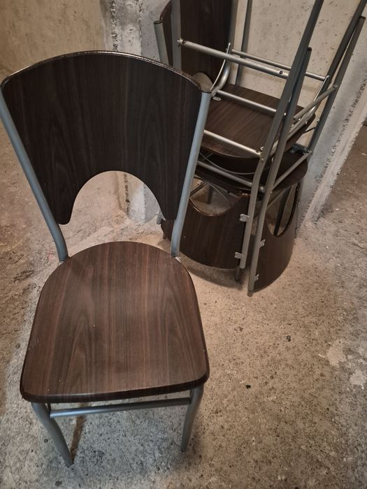 Krzesła i stół okrągły 90 cm