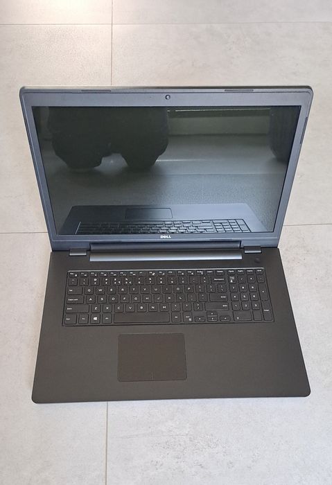 Laptop DELL P26E 17"