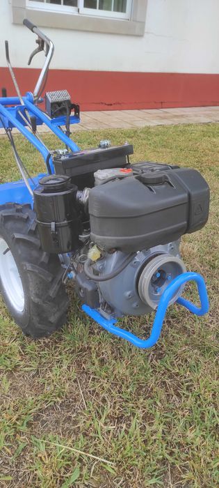 Motocultivador Nibbi 10cv com motor de arranque