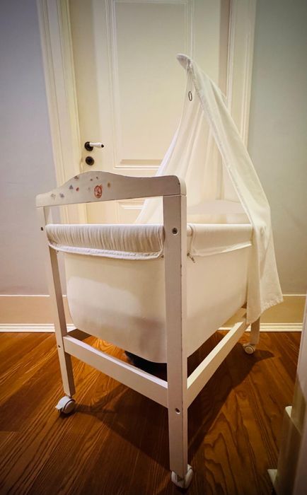 Mini berço com dossel