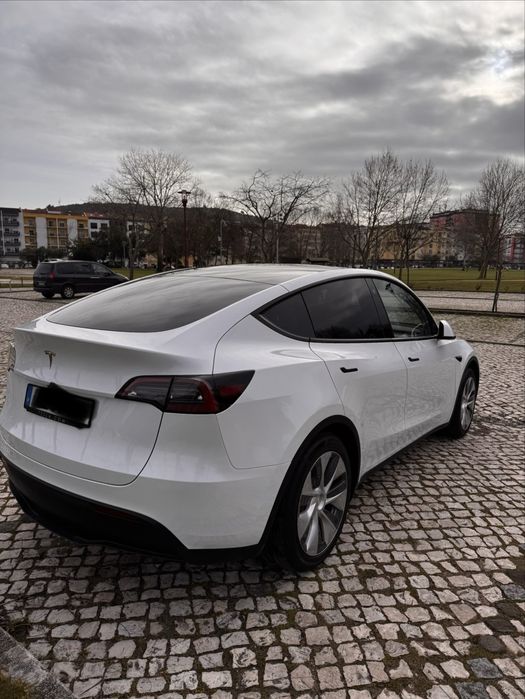 Tesla Nacional Model Y Standard RWD 2023