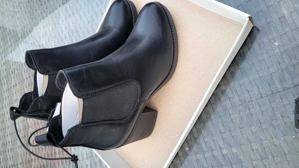 Botas mulher - tamanho 35