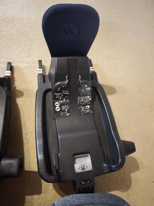 Fotelik z bazą isofix Avionaut Pixel granatowy