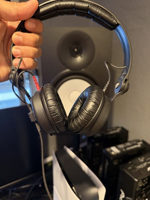 Sennheiser HD 25 Headphones Pro (DJs & Estúdio) - Na Caixa Original