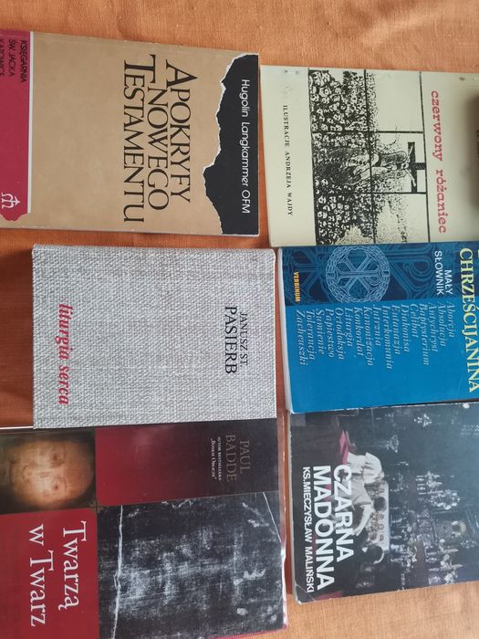 Książki o tematyce religijnej
