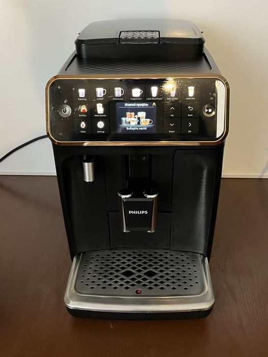 Кавомашина Philips 5500 series LatteGo з Гарантією!