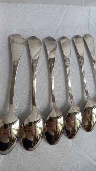 Столовые приборы.