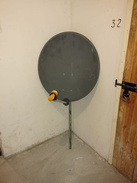 Antena czasza satelitarna