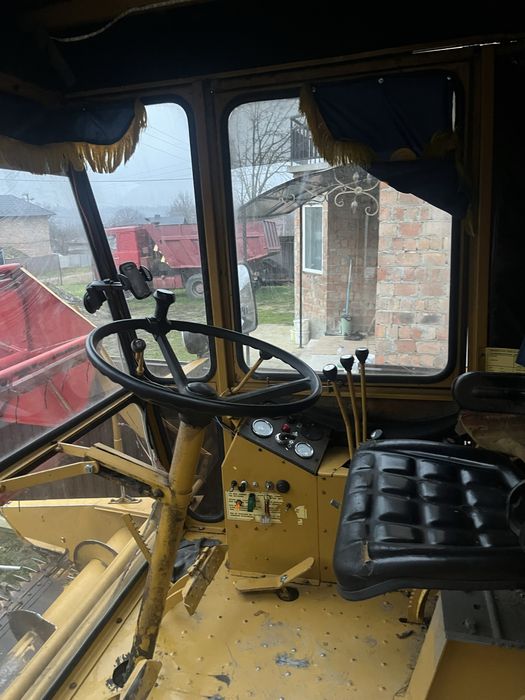 Зерновий комбайн Sampo 500