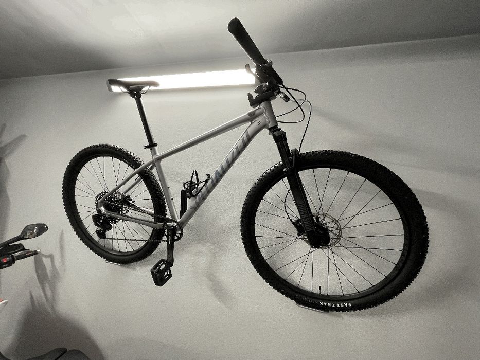 Настінне кріплення для велосипеда