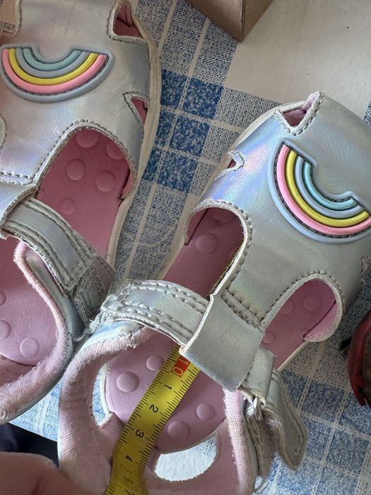 Босоніжки сандалі Carters 4 9-12 місяців