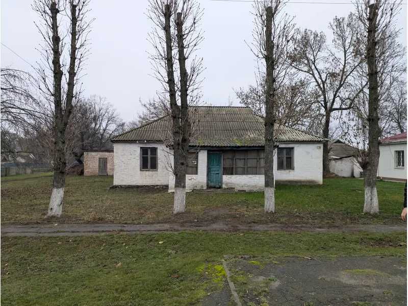 ПРОДАЖ - нежитлової будівлі, площею 110,3 кв.м. с. Великі Кринки