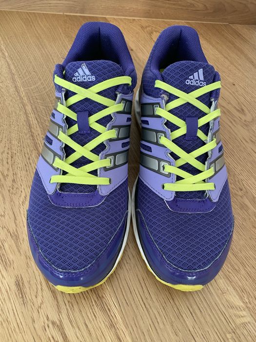 Adidas кросівки жіночі 40 розмір