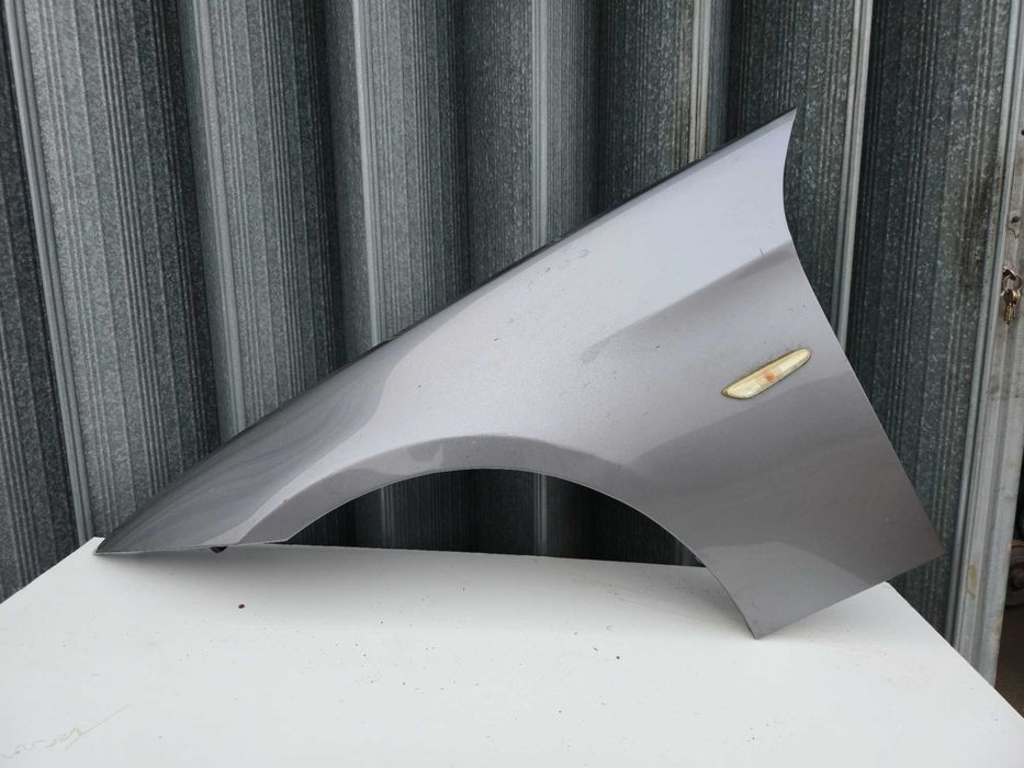 Guarda lamas esquerdo BMW Serie 3 E90 E91 (2003 a 2011)