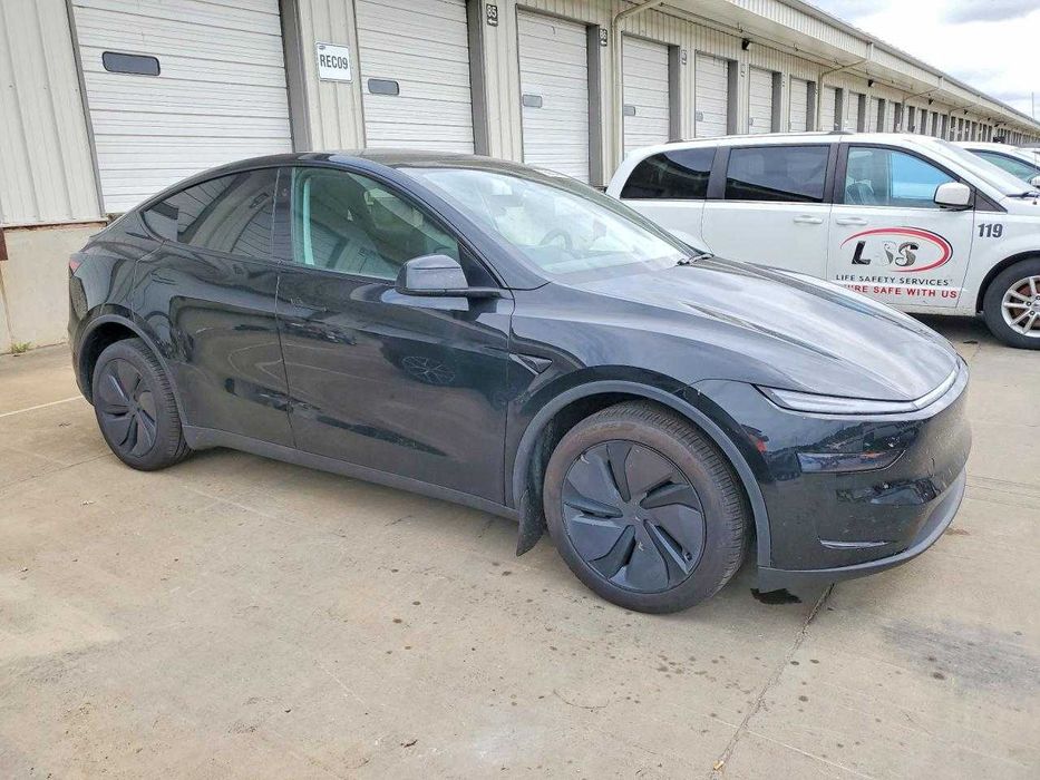 Tesla Model Y 2026