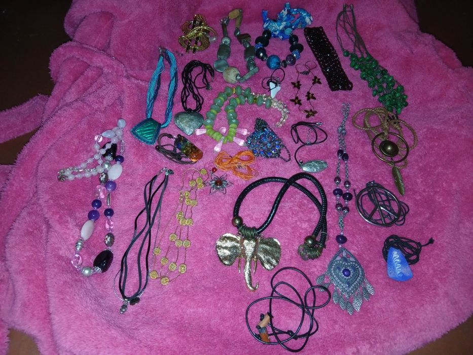 Продам велику колекцію біжутерії кольцо намисто буси браслет