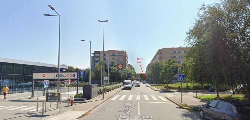 Loja / Escritório / Fração - 53m2 (licença para comércio / serviços em Paranhos - Porto ( Junto LIDL )