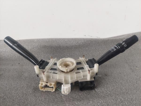Conjunto / manetes de luzes e limpa vidros TOYOTA Corolla Sedan (_E11_