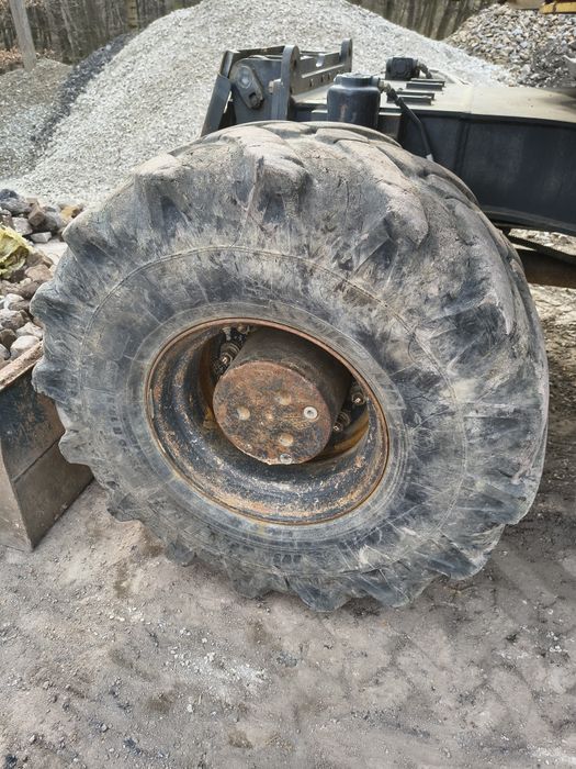 Koła do koparki 445/70 19,5 cala pojedyncze Michelin 2 sztuki