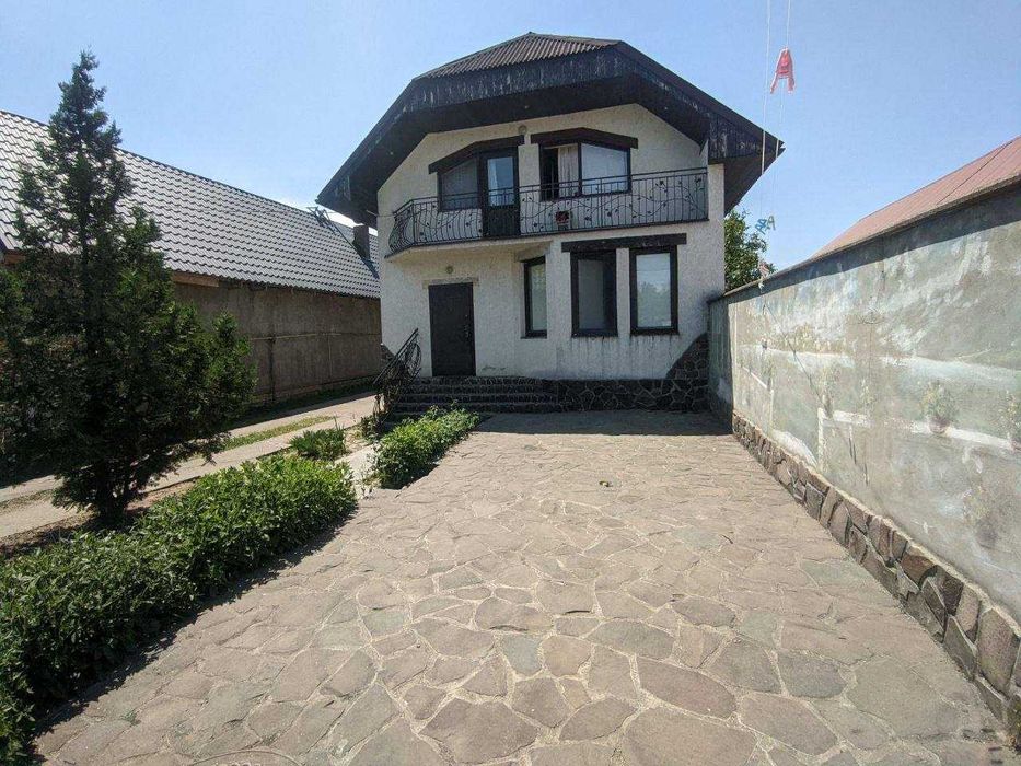 Продаю будинок 120м 2012р на 11 сотках з садом і гаражем в с.Королево