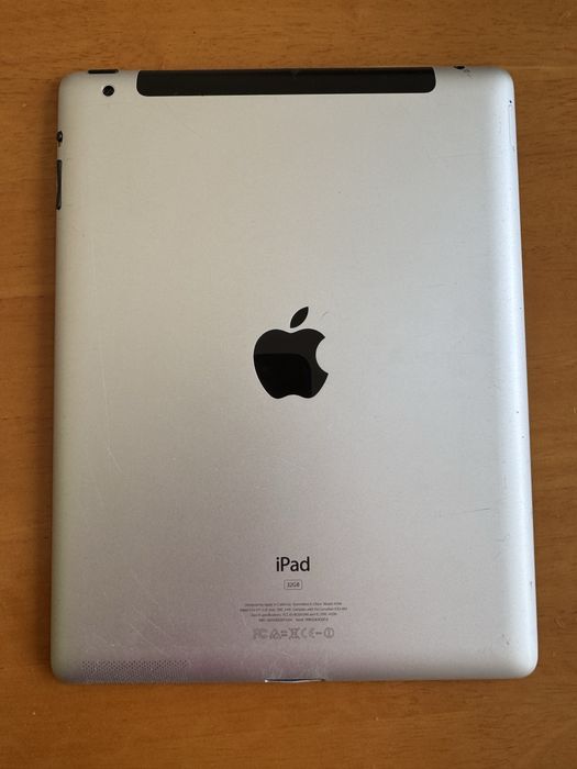 iPad 2. 32gb. З сім картою, на запчастини.