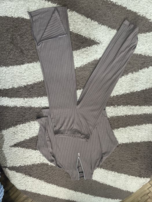 Жіночий костюм в рубчик