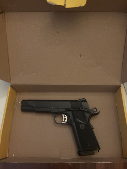 Replica colt 1911
