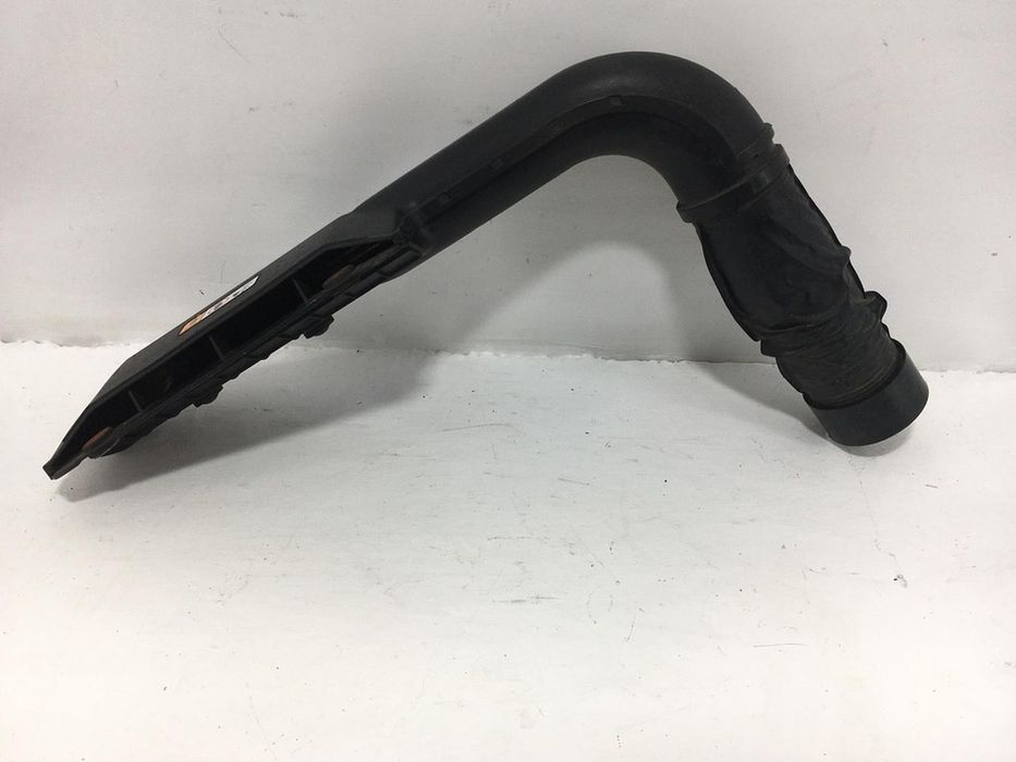 Повітрязабірник HYUNDAI I40 2011-2015 28210-3Z001