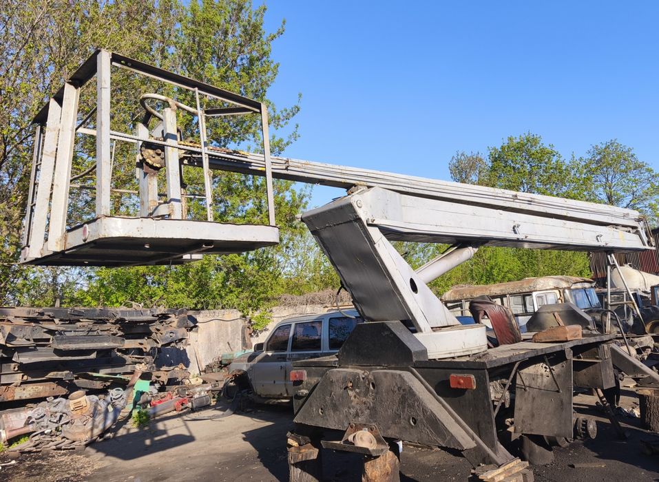 Установка автовишка вишка ВС-22 локтева Зіл 130 можливо поагрегатно