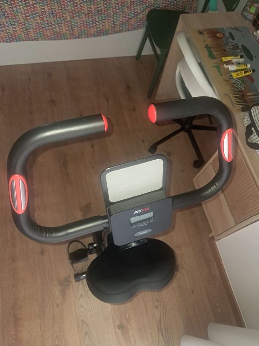 Bicicleta de exercicio dobrável