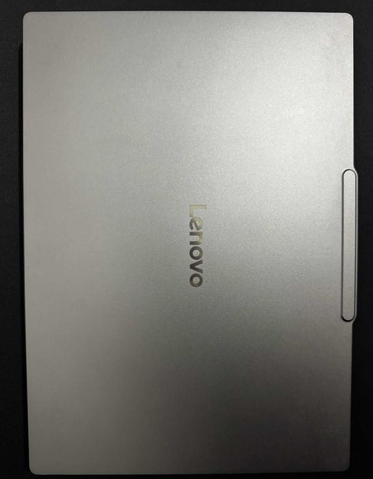 Lenovo - Intel Core ULTRA 9 -  5,4GHz - 32GB RAM - 1TB SSD - 14"