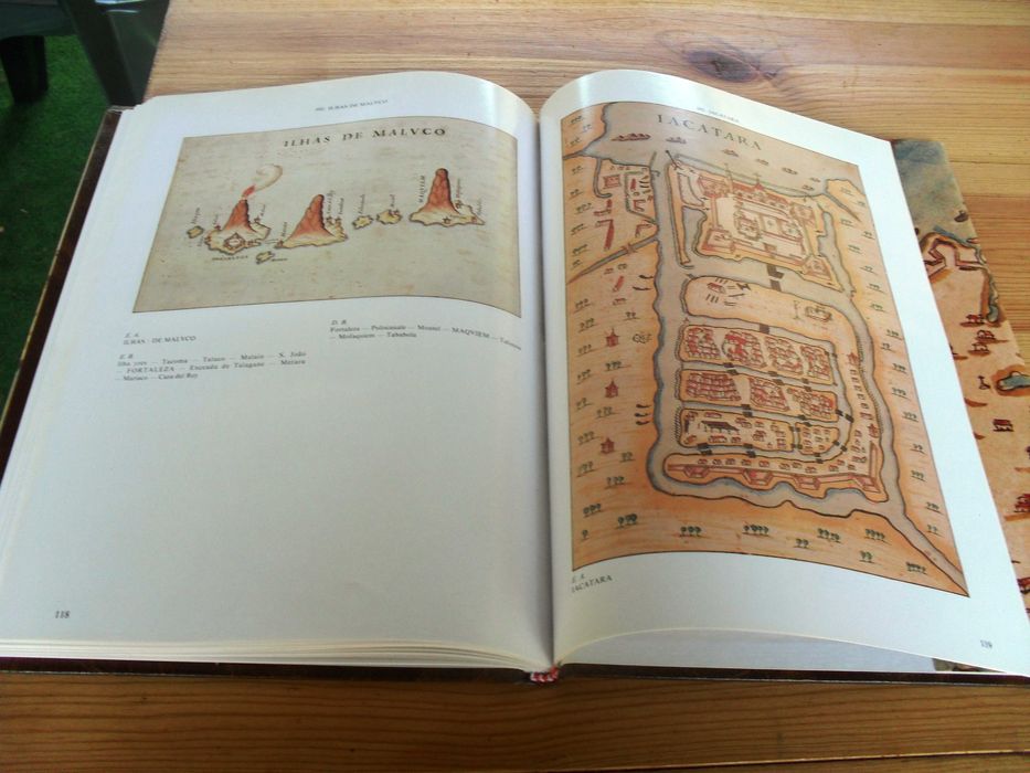 Livro das Plantas das Fortalezas, Cidades e ...