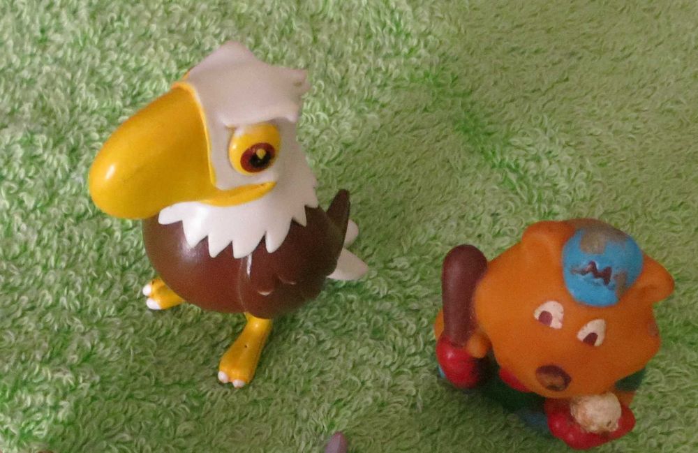 Bonecos Animais 2 peças - Medidas aprox. 7 cm + Oferta 4 DVD da Disney