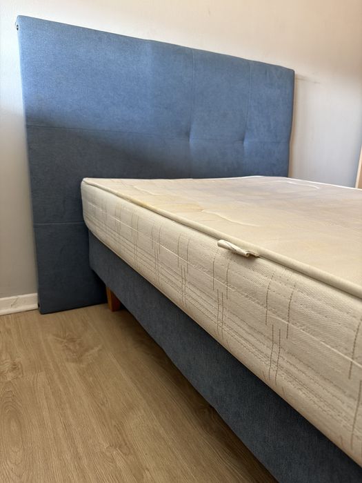 Cama single com colchao