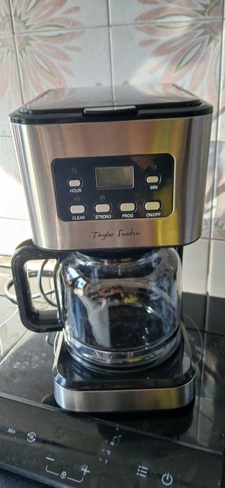 Cafeteira programável com 24h de antecedência