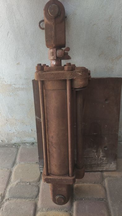 Гідравлічний циліндр ЦС 75.